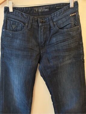 GUESS 1981 Desmond Relaxed Straight Leg jeans, men’s Sz 29 x 30.